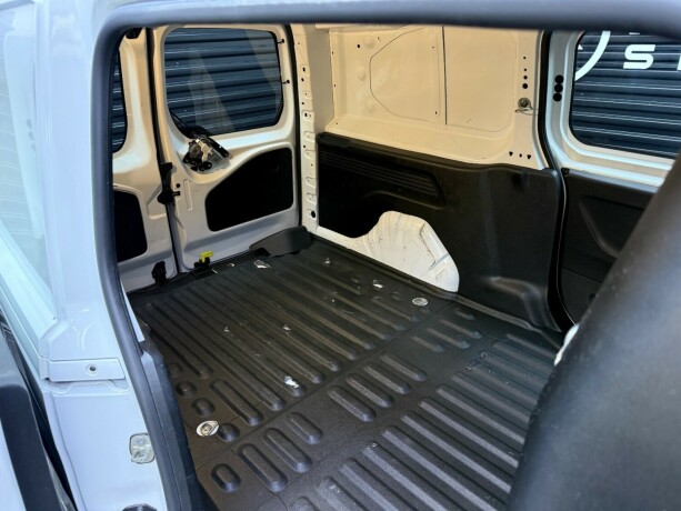 citroen-berlingo-diesel-2020-big-24