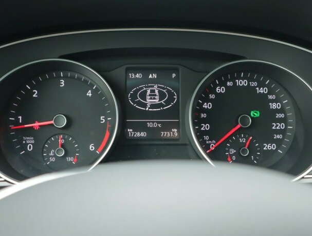 volkswagen-passat-diesel-2016-big-25