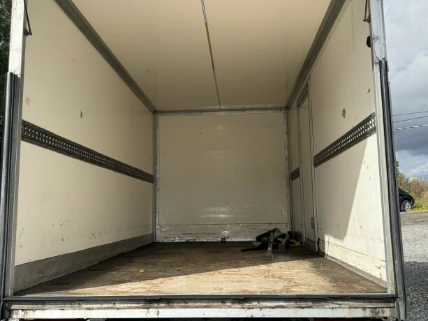mercedes-benz-sprinter-diesel-2016-big-9