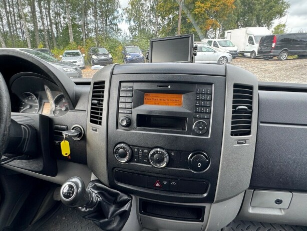 mercedes-benz-sprinter-diesel-2016-big-12
