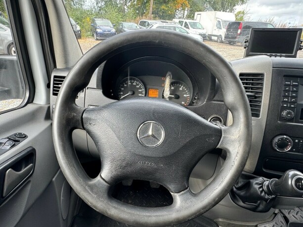 mercedes-benz-sprinter-diesel-2016-big-13