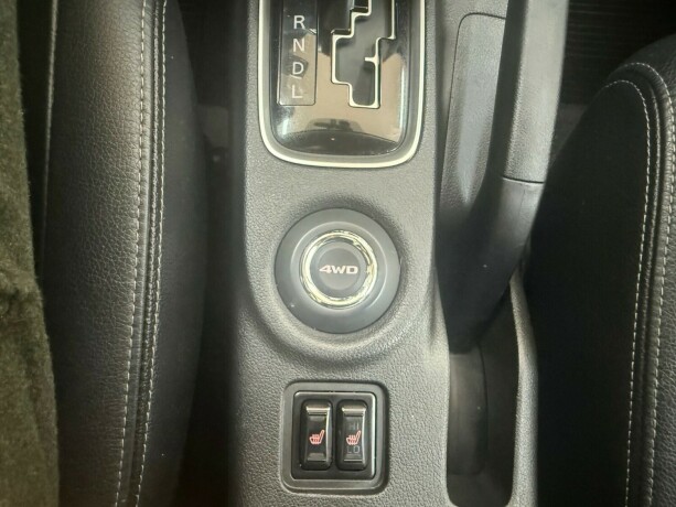 mitsubishi-outlander-bensin-2012-big-20