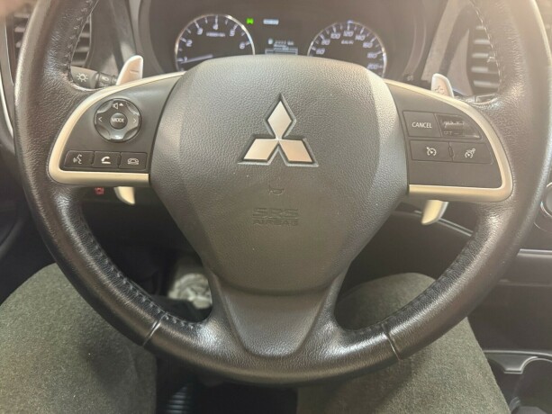 mitsubishi-outlander-bensin-2012-big-10