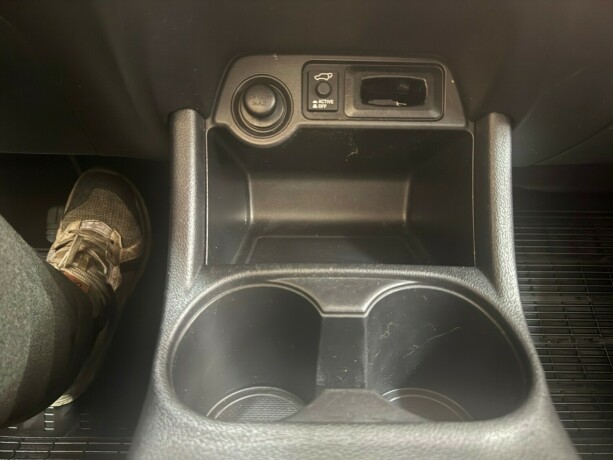 mitsubishi-outlander-bensin-2012-big-21