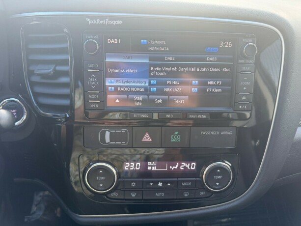 mitsubishi-outlander-bensin-2012-big-14