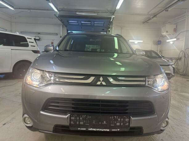 mitsubishi-outlander-bensin-2012-big-8