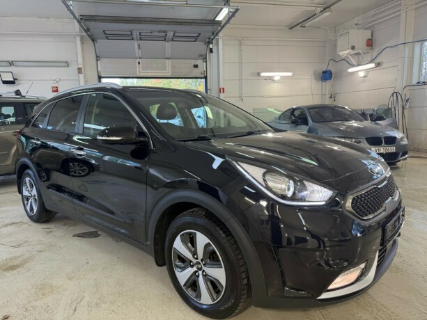 kia-niro-elektrisitetbensin-2018-big-7
