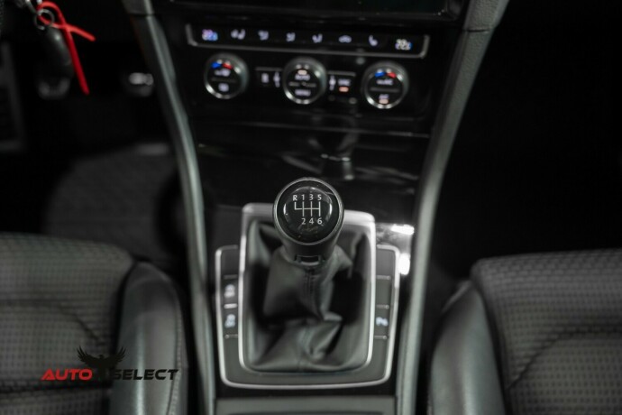 volkswagen-golf-vii-diesel-2015-big-32