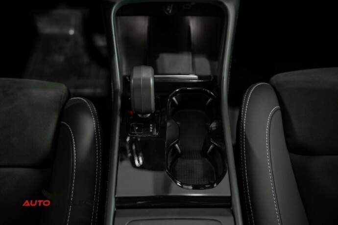 volvo-c40-elektrisitet-2024-big-37