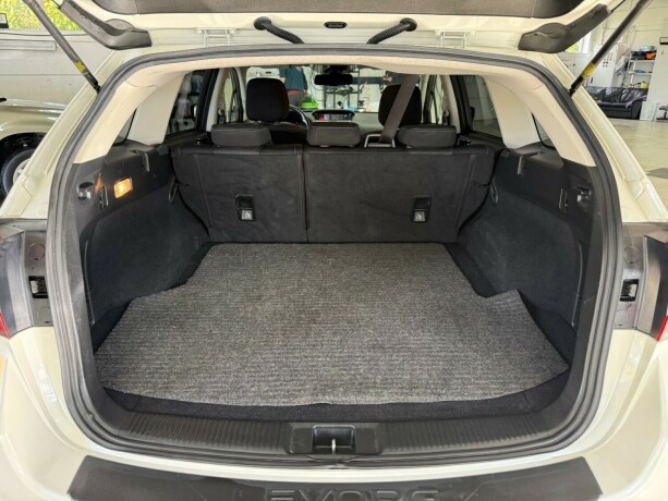 subaru-levorg-bensin-2016-big-30