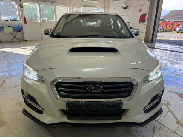 subaru-levorg-bensin-2016-big-1