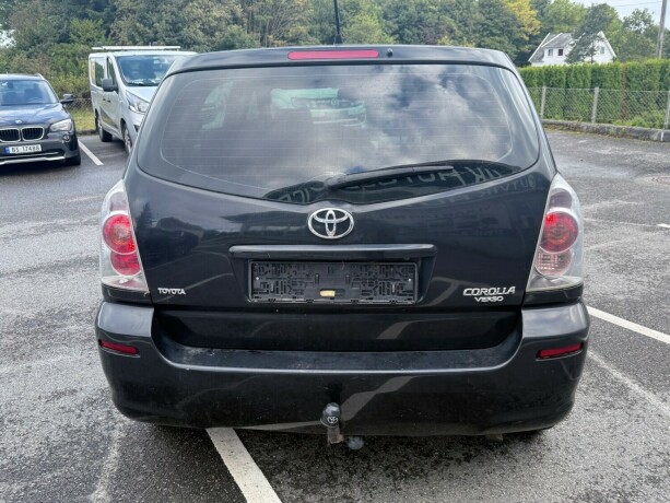 toyota-corolla-verso-diesel-2004-big-5
