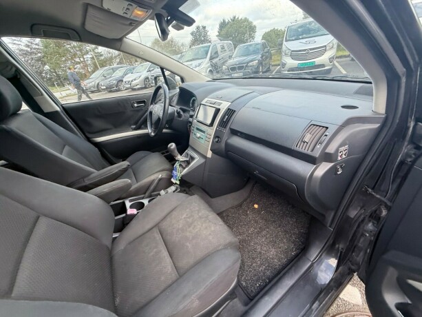 toyota-corolla-verso-diesel-2004-big-18