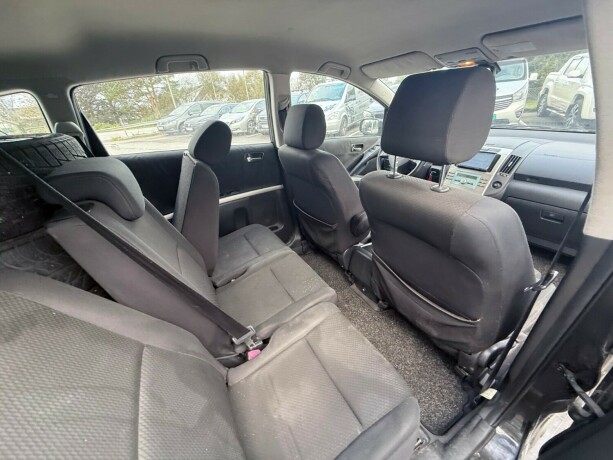 toyota-corolla-verso-diesel-2004-big-20