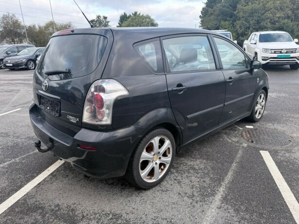 toyota-corolla-verso-diesel-2004-big-4