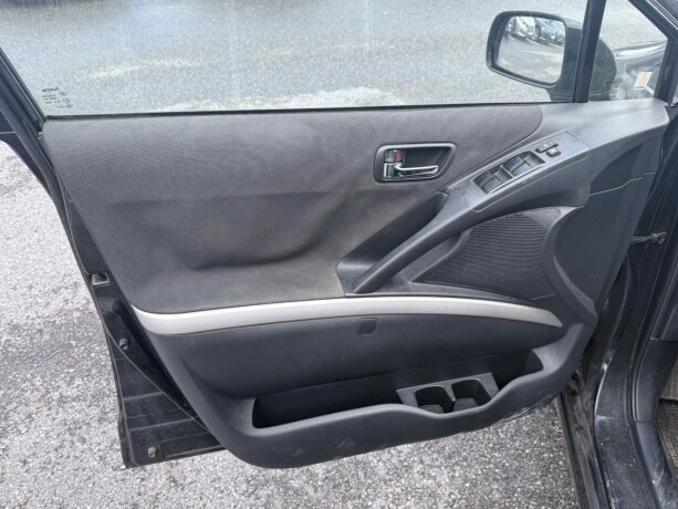 toyota-corolla-verso-diesel-2004-big-8