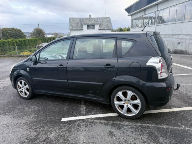 toyota-corolla-verso-diesel-2004-big-7
