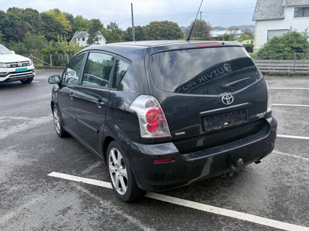 toyota-corolla-verso-diesel-2004-big-6