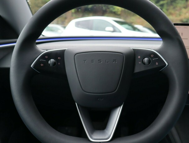 tesla-model-3-elektrisitet-2024-big-15
