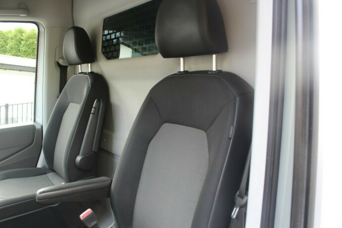 volkswagen-crafter-diesel-2021-big-11