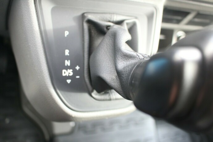 volkswagen-crafter-diesel-2021-big-21