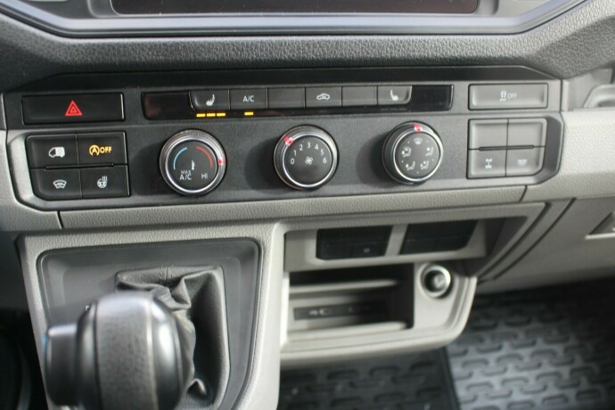 volkswagen-crafter-diesel-2021-big-20