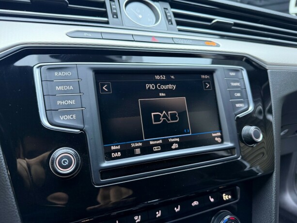 volkswagen-passat-elektrisitetbensin-2017-big-17