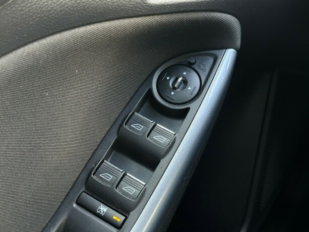 ford-focus-diesel-2011-big-23