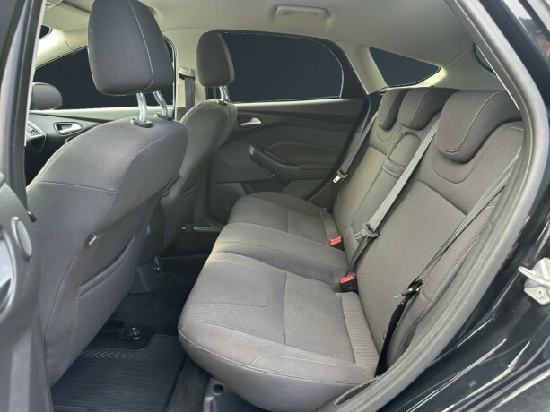 ford-focus-diesel-2011-big-12