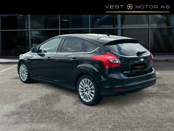 ford-focus-diesel-2011-big-4