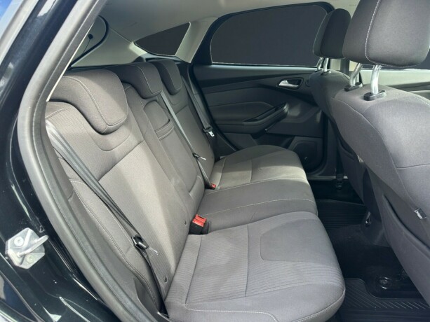 ford-focus-diesel-2011-big-13