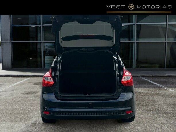 ford-focus-diesel-2011-big-5