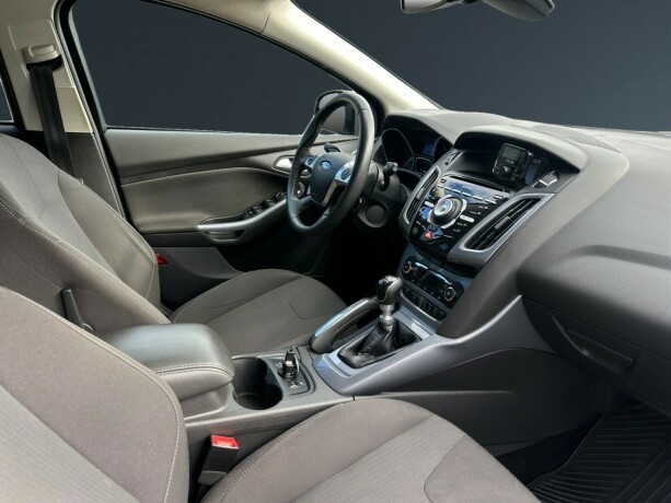 ford-focus-diesel-2011-big-11