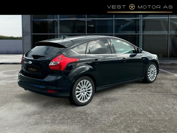 ford-focus-diesel-2011-big-7