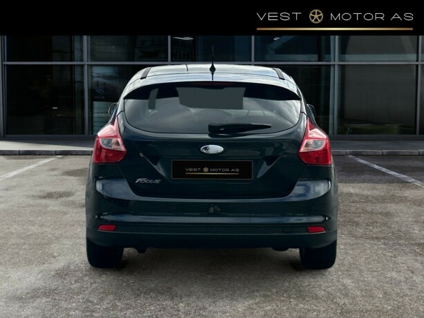 ford-focus-diesel-2011-big-6