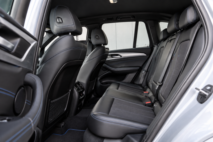 bmw-x3-diesel-2018-big-8