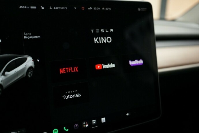 tesla-model-y-elektrisitet-2021-big-15