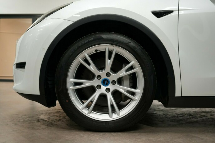 tesla-model-y-elektrisitet-2021-big-24