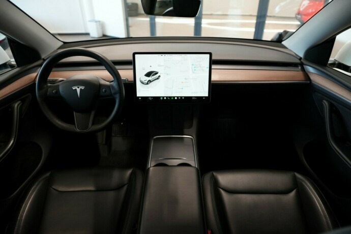 tesla-model-y-elektrisitet-2022-big-8