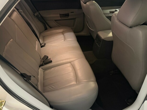 chrysler-300c-bensin-2005-big-37