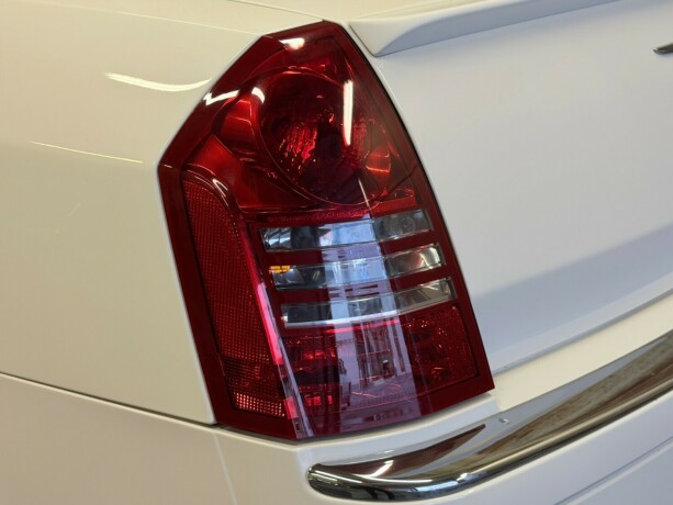 chrysler-300c-bensin-2005-big-18