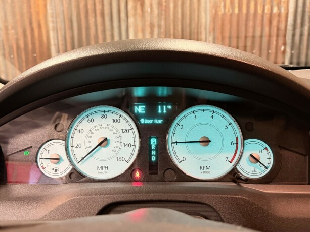 chrysler-300c-bensin-2005-big-28