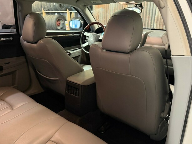 chrysler-300c-bensin-2005-big-38