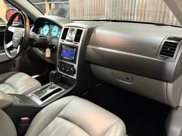chrysler-300c-bensin-2005-big-35