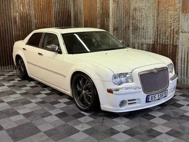 chrysler-300c-bensin-2005-big-0