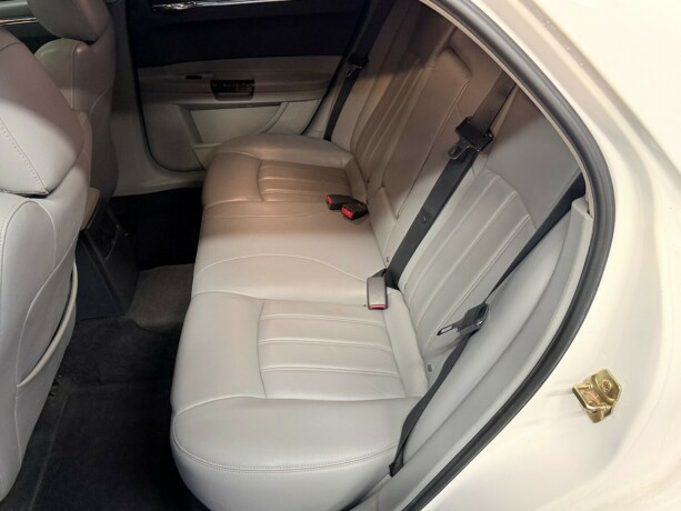 chrysler-300c-bensin-2005-big-40