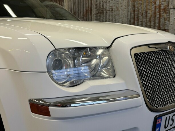 chrysler-300c-bensin-2005-big-9