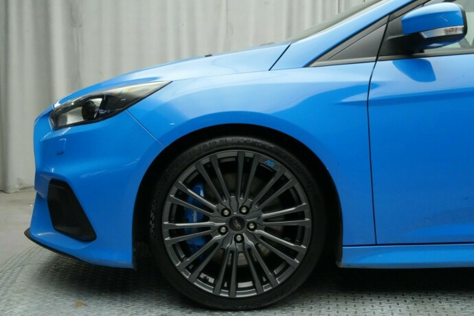 ford-focus-bensin-2017-big-6