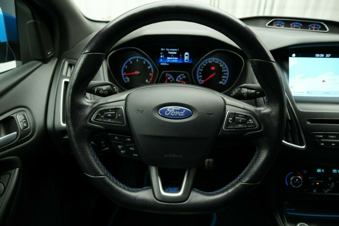 ford-focus-bensin-2017-big-24