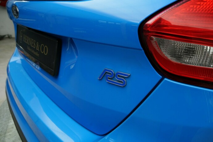 ford-focus-bensin-2017-big-15